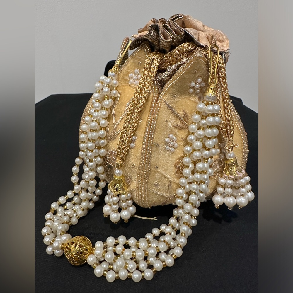 Light gold bag